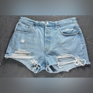 Levi’s 501 Women’s Hi Rise Denim Shorts Size W32